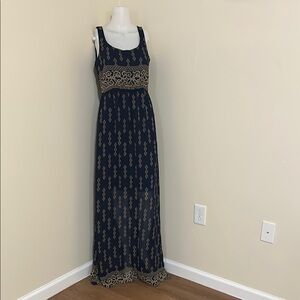 Black and White Sleeveless Scoop Neck Sundress